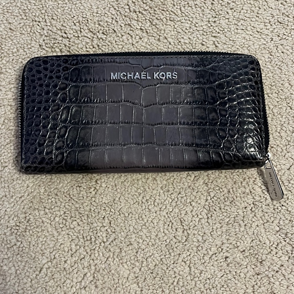 Gray leather alligator print Michael Kors wallet